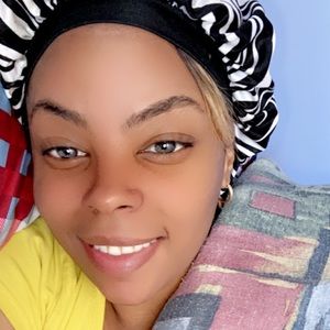 Meet your Posher, Dana